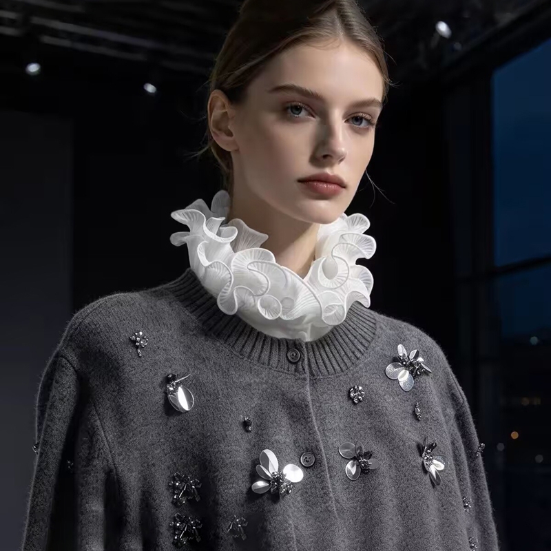 Shirts - ياقة مزدوجة الطبقات بتصميم عصري، مزينة