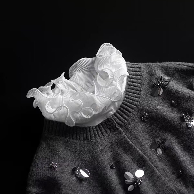 ياقة مزدوجة الطبقات بتصميم عصر - مراجعة Shirts وسعره